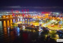 Istanbul Bridge – Arctic Express Containership w Gdańsku